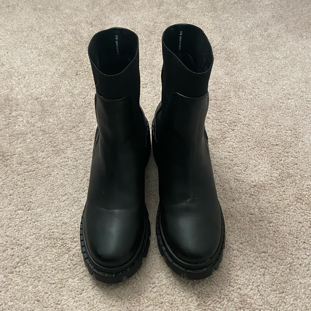 Chelsea boots